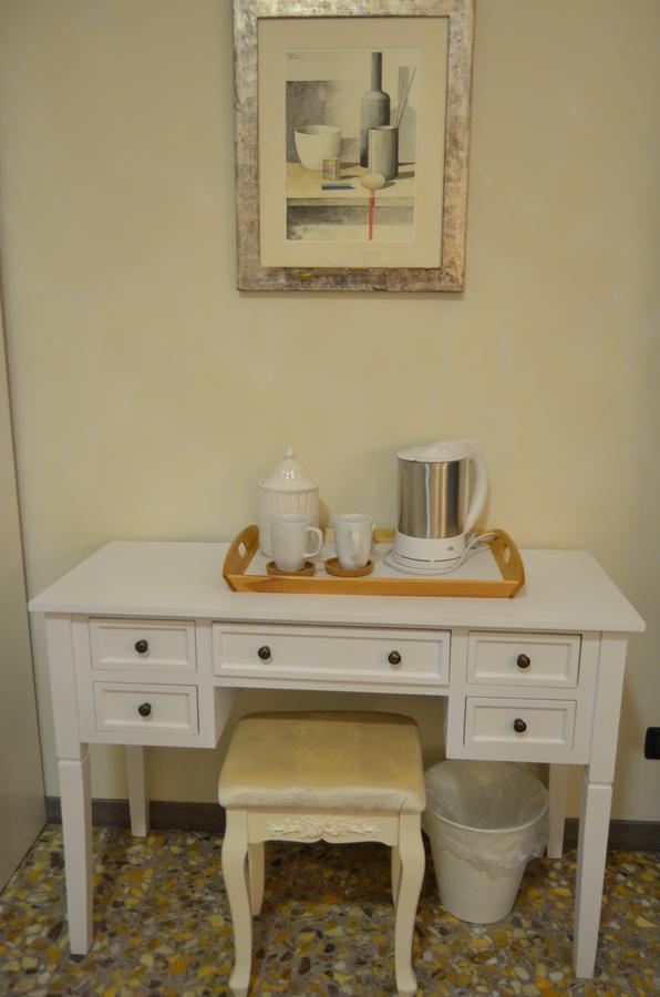 Bed And Breakfast Bissolati Brescia Esterno foto