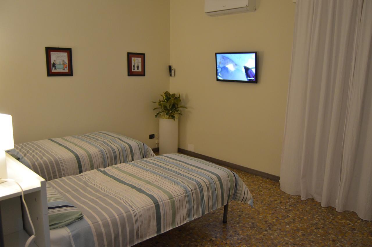 Bed And Breakfast Bissolati Brescia Esterno foto